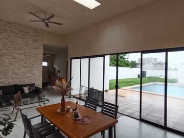 CASA EN VENTA DE  1 PISO EN JARDINES DE LA REJOYADA MERIDA, YUCATAN