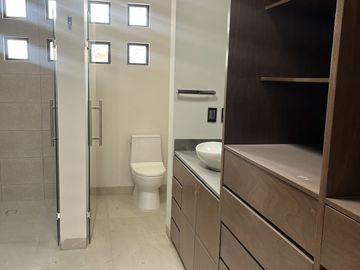 CASA EN VENTA EN LA CAMPIÑA DEL BOSQUE LEÓN GUANAJUATO