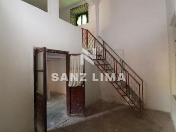 QUINTA CUITZEO: BELLA PROPIEDAD COLONIAL EN JARDIN PRINCIPAL, PARA USO COMERCIAL