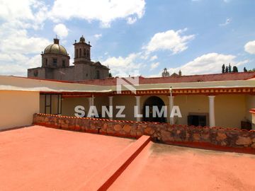 QUINTA CUITZEO: BELLA PROPIEDAD COLONIAL EN JARDIN PRINCIPAL, PARA USO COMERCIAL