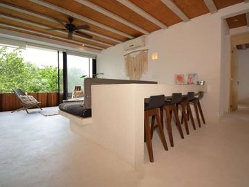 ARTÍSTICO PENTHOUSE EN LA VELETA