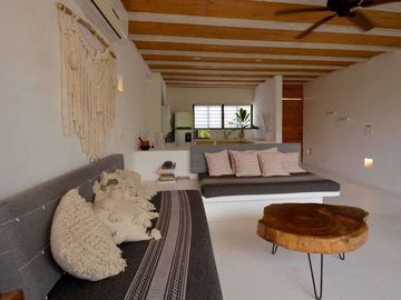 ARTÍSTICO PENTHOUSE EN LA VELETA