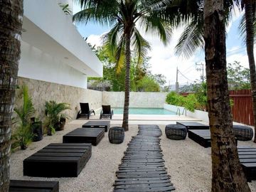 ARTÍSTICO PENTHOUSE EN LA VELETA
