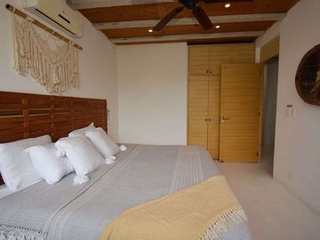 ARTÍSTICO PENTHOUSE EN LA VELETA