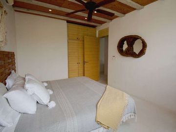 ARTÍSTICO PENTHOUSE EN LA VELETA