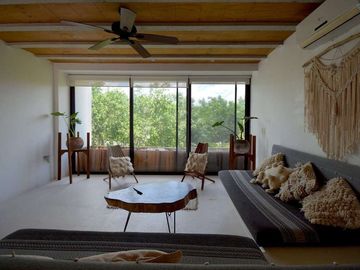 ARTÍSTICO PENTHOUSE EN LA VELETA