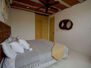 ARTÍSTICO PENTHOUSE EN LA VELETA