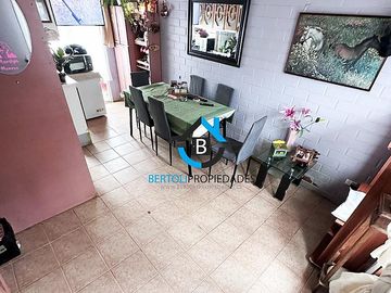 VENDE CASA EN MAURICIO RUGENDAS PLACILLA