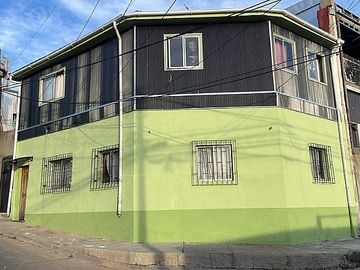 VENDE 3 CASAS INDEPENDIENTES, CERRO BARÓN VISTA AL MAR