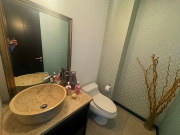 Vendo loft en Cumbayá, sector Sitecenter.