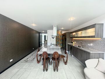 Vendo loft en Cumbayá, sector Sitecenter.