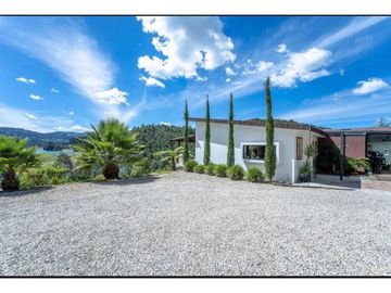 HERMOSA CASA CAMPESTRE INDEPENDIENTE EN VENTA EN EL RETIRO