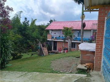 SE VENDE DOS CASAS CAMPESTRES EN YARUMAL CERCA ARABIA