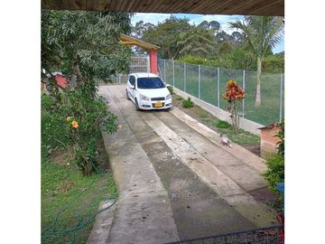 SE VENDE DOS CASAS CAMPESTRES EN YARUMAL CERCA ARABIA
