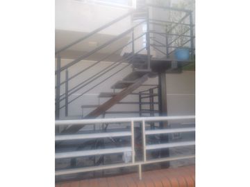 SE VENDE CASA EN CARTAGO CON  VIVIENDAS INDEPENDIENTES