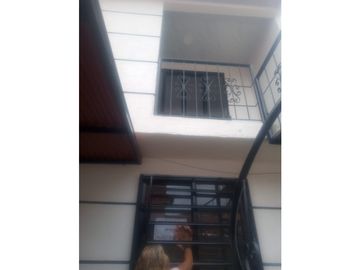 SE VENDE CASA EN CARTAGO CON  VIVIENDAS INDEPENDIENTES