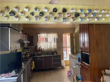 CASA EN VENTA EN COL. ALTAVISTA SUR EN MONTERREY NL