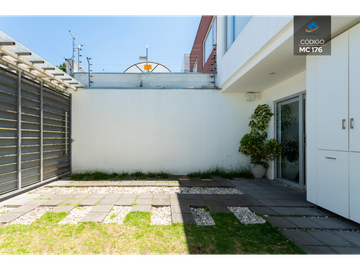 CASA EN VENTA EN RICAURTE - URBANIZACION PRIVADA