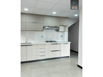 EN VENTA SUIT EN DE OPORTUNIDAD!!