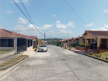 VENTA DE CASA EN MONTELIMAR LA CHORRERA