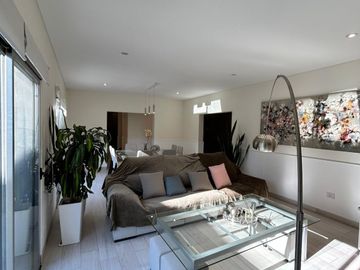 Casa en venta - Barrio Privado Vistapueblo