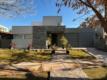 Casa en venta - Barrio Privado Vistapueblo