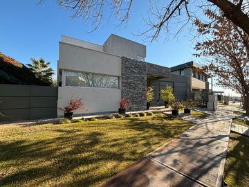 Casa en venta - Barrio Privado Vistapueblo