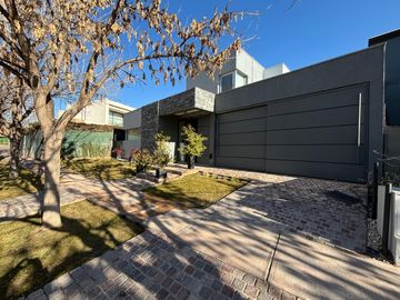 Casa en venta - Barrio Privado Vistapueblo