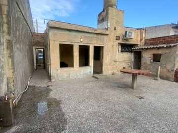 Casa en venta en Remedios de Escalada Oeste