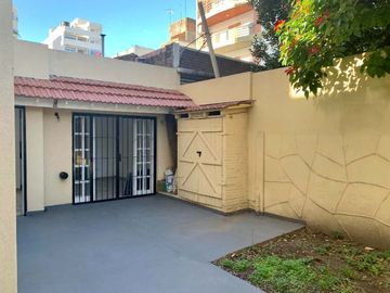 Casa PH en venta en Wilde Centro