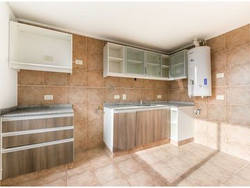 VENTA DEPTO 3 AMB. BERNAL QUILMES COCHERA BAULERA