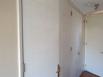 Departamento en Venta en METRO MANQUEHUE CON ESTACIONAMIENTO