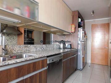 Departamento en Venta en Manquehue - Av. Colón - Hernando de Magallanes - LOFT de 4 Dormitorios y 2 Estacionamientos