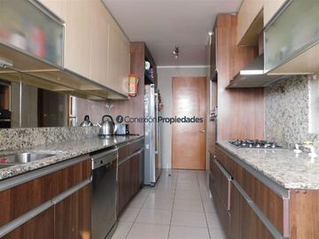 Departamento en Venta en Manquehue - Av. Colón - Hernando de Magallanes - LOFT de 4 Dormitorios y 2 Estacionamientos