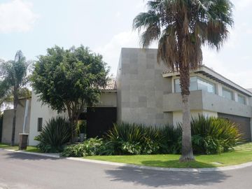 Casa Residencial en venta, en zona Zavaleta, Camino Real a Cholula, Puebla, Pue.