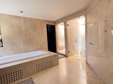 Casa Residencial en venta, en zona Zavaleta, Camino Real a Cholula, Puebla, Pue.
