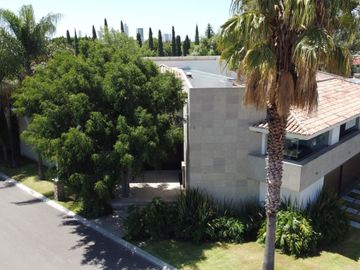 Casa Residencial en venta, en zona Zavaleta, Camino Real a Cholula, Puebla, Pue.