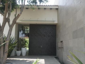 Casa Residencial en venta, en zona Zavaleta, Camino Real a Cholula, Puebla, Pue.