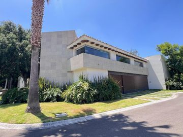 Casa Residencial en venta, en zona Zavaleta, Camino Real a Cholula, Puebla, Pue.