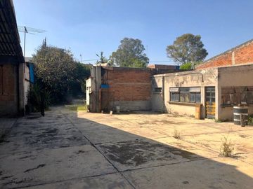 Casa en Venta en Cuautitlán Estado de México con uso de suelo habitacional/comer