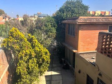 Casa en Venta en Cuautitlán Estado de México con uso de suelo habitacional/comer