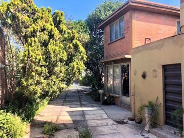 Casa en Venta en Cuautitlán Estado de México con uso de suelo habitacional/comer