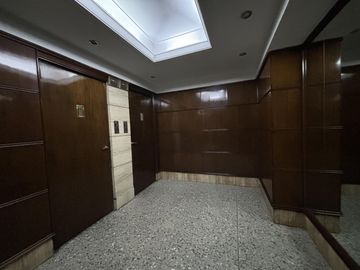 Venta Departamento 4 ambientes con dependencia en Caballito
