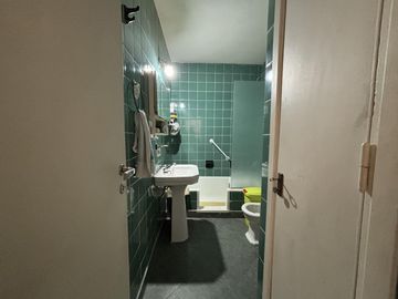 Venta Departamento 4 ambientes con dependencia en Caballito