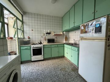 Venta Departamento 4 ambientes con dependencia en Caballito
