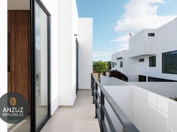 Casa de 4 recámaras en Lomas de Angelópolis 3