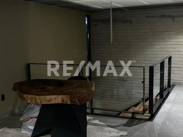VENTA DE HERMOSA RESIDENCIA DE AUTOR EN JURIQUILLA