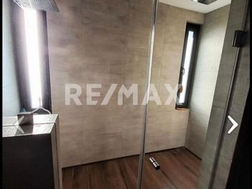 VENTA DE HERMOSA RESIDENCIA DE AUTOR EN JURIQUILLA