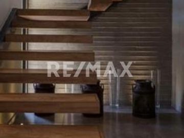 VENTA DE HERMOSA RESIDENCIA DE AUTOR EN JURIQUILLA