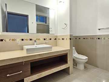 RESIDENCIA EN VENTA DE 3 RECÁMARAS EN ZONA RESIDENCIAL !